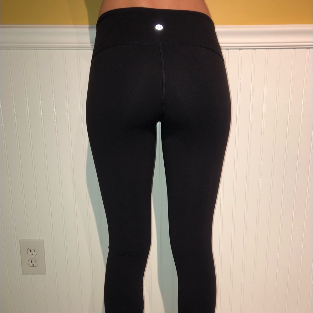 Lululemon size 4 Wunder Under leggings